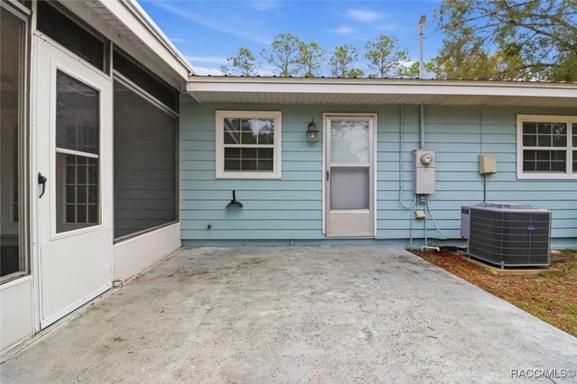 1305 W Sorrento Drive, Citrus Springs, FL 34434