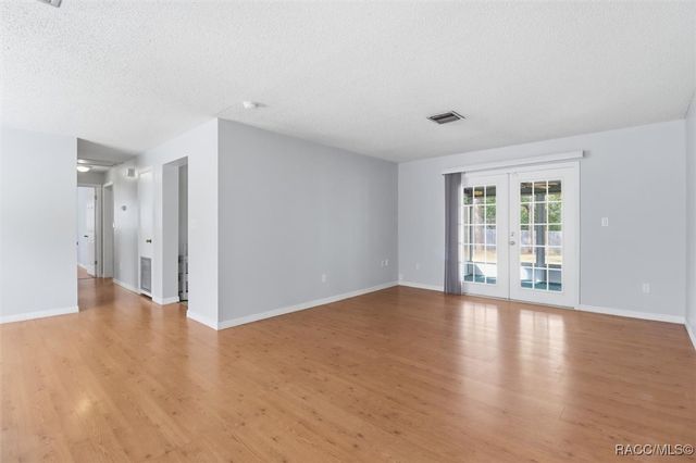 1305 W Sorrento Drive, Citrus Springs, FL 34434