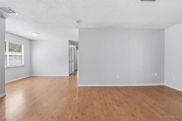 1305 W Sorrento Drive, Citrus Springs, FL 34434