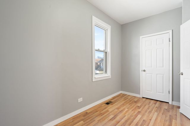 8048 S Avalon Avenue, Chicago, IL 60619