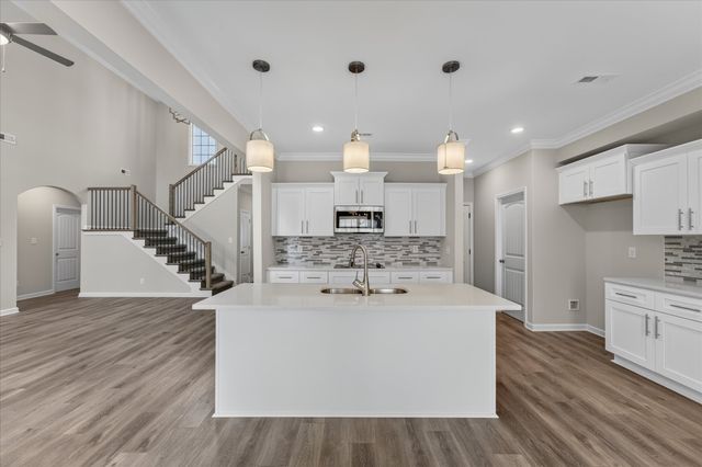 734 Shoemaker Ln, Clarksville, TN 37043