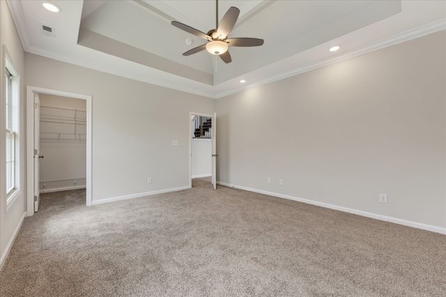 734 Shoemaker Ln, Clarksville, TN 37043