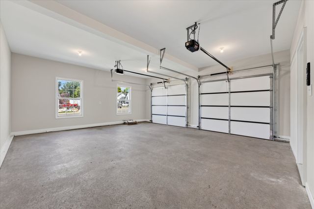 734 Shoemaker Ln, Clarksville, TN 37043