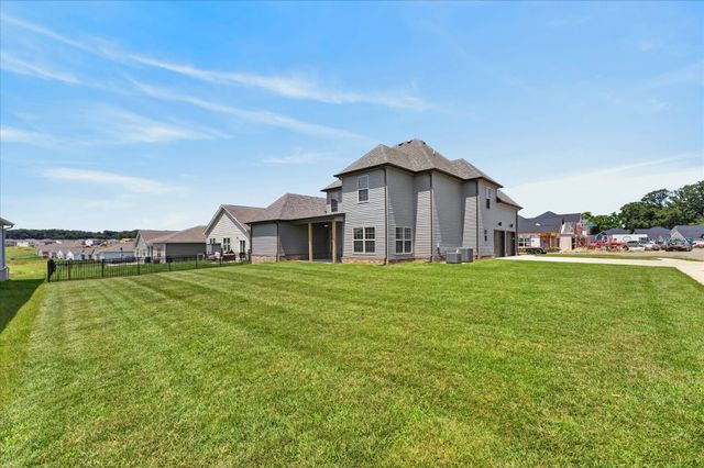 734 Shoemaker Ln, Clarksville, TN 37043