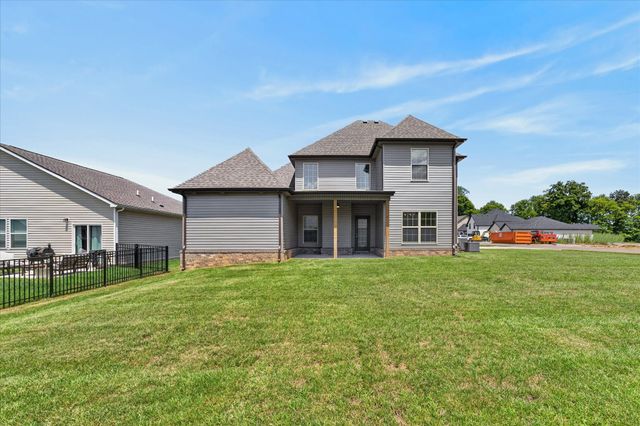734 Shoemaker Ln, Clarksville, TN 37043