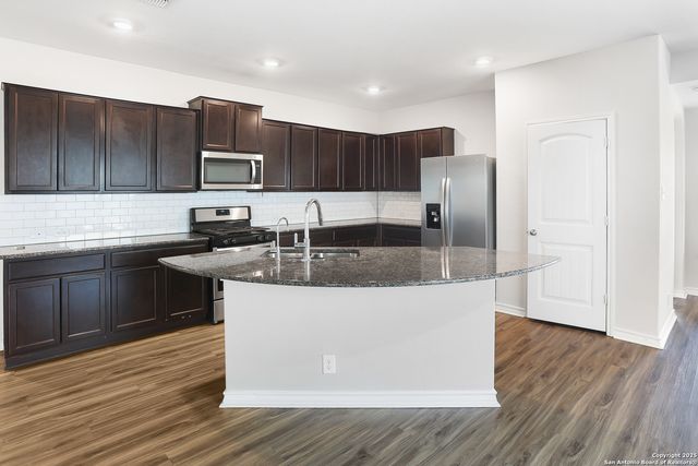 841 Hollimon Pkwy, San Antonio, TX 78253