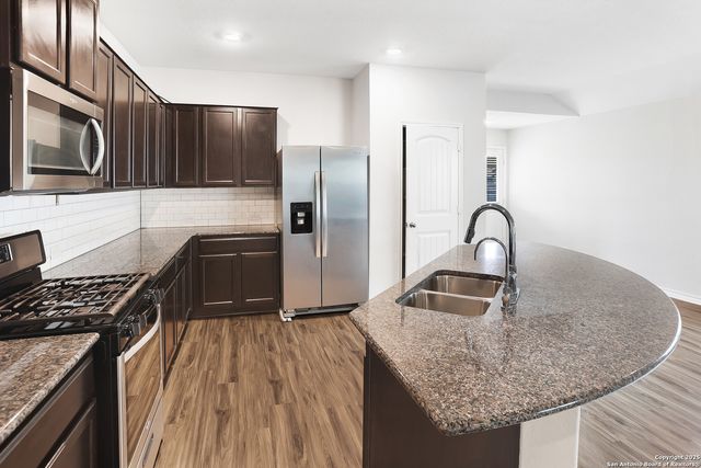 841 Hollimon Pkwy, San Antonio, TX 78253