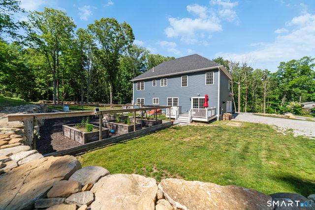 16 Glen Grove Road, Deep River, CT 06417