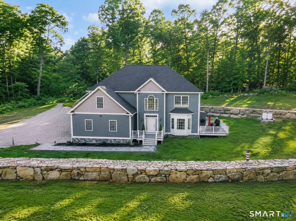 16 Glen Grove Road, Deep River, CT 06417
