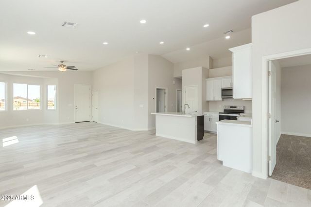 14595 S REDONDO Road, Arizona City, AZ 85123