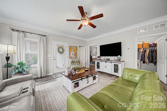 4612 Poinsettia Avenue, Gastonia, NC 28056