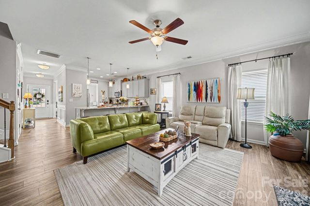 4612 Poinsettia Avenue, Gastonia, NC 28056