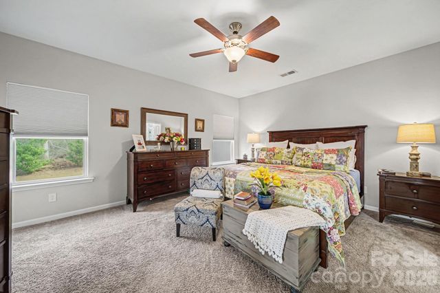 4612 Poinsettia Avenue, Gastonia, NC 28056