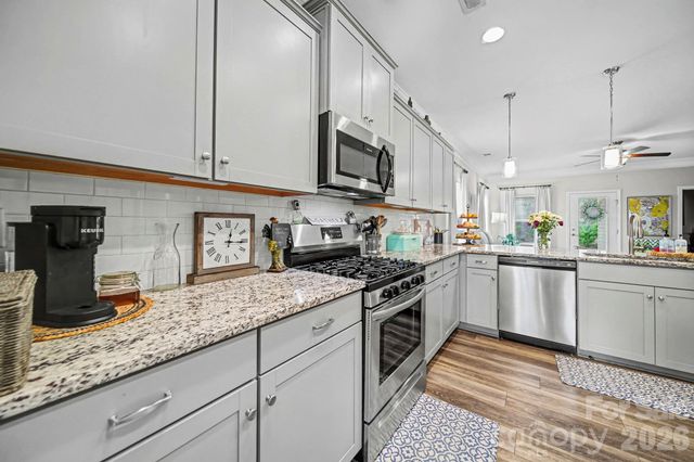 4612 Poinsettia Avenue, Gastonia, NC 28056