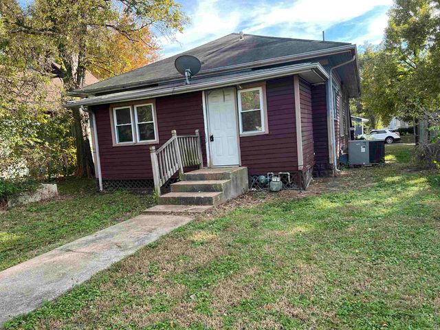 1204 E 11th AVE, Winfield, KS 67156