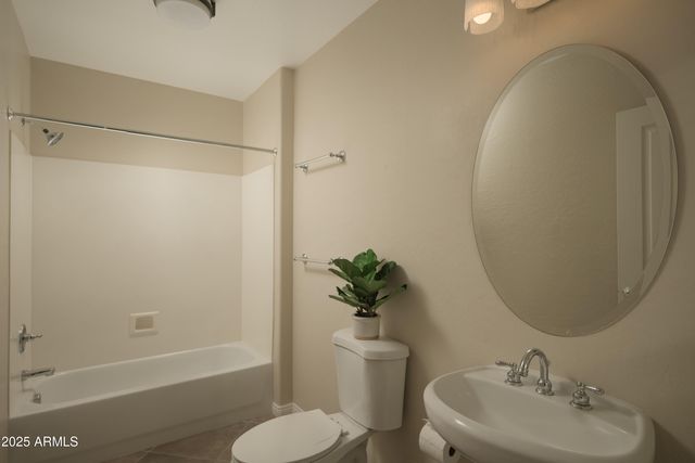 2989 N 44TH Street 2007, Phoenix, AZ 85018