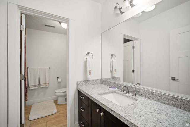 10682 S BRIDLEWOOD LN, Sandy, UT 84092