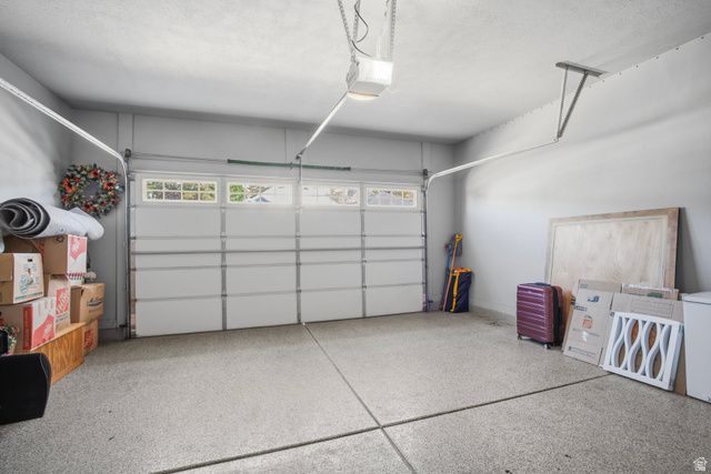 10682 S BRIDLEWOOD LN, Sandy, UT 84092