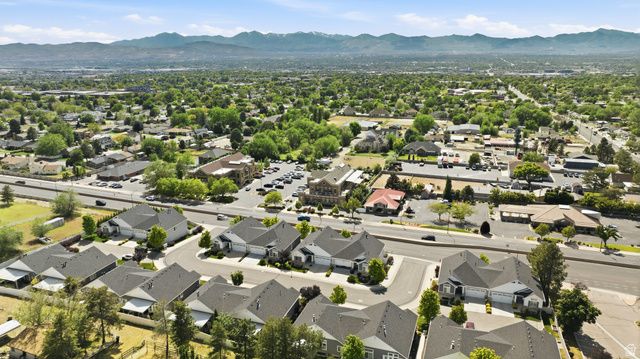 10682 S BRIDLEWOOD LN, Sandy, UT 84092