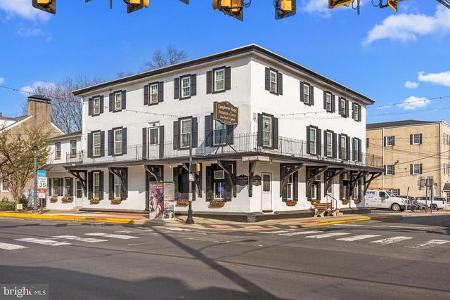 100 W MAPLE AVENUE, Langhorne, PA 19047