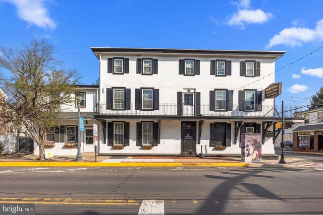 100 W MAPLE AVENUE, Langhorne, PA 19047