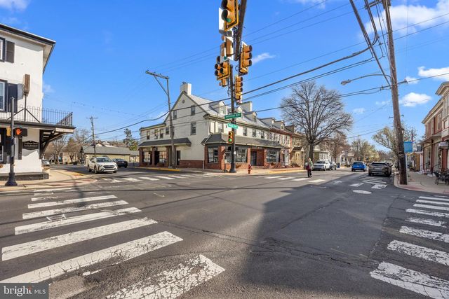 100 W MAPLE AVENUE, Langhorne, PA 19047