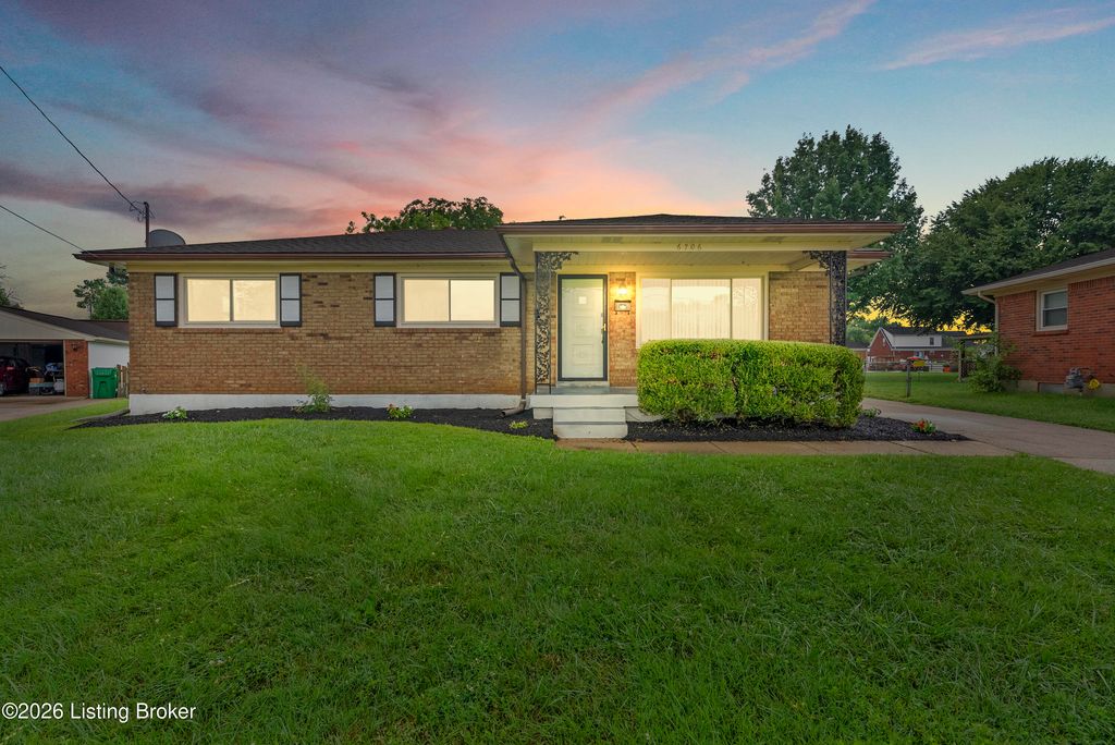 6706 Lunar Dr, Louisville, KY 40258