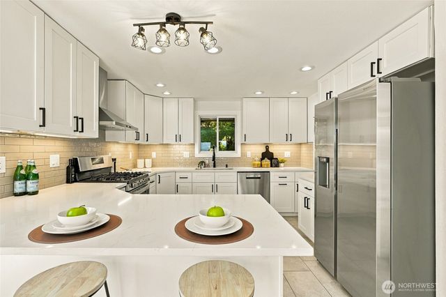 2925 Panaview Blvd, Everett, WA 98203