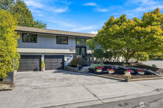 2925 Panaview Blvd, Everett, WA 98203