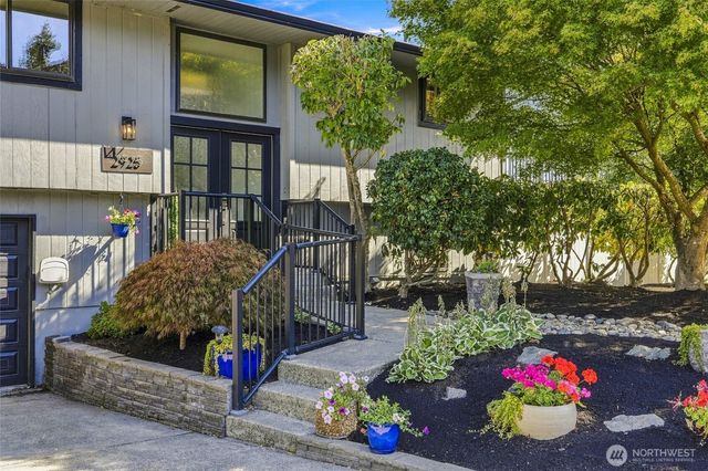 2925 Panaview Blvd, Everett, WA 98203