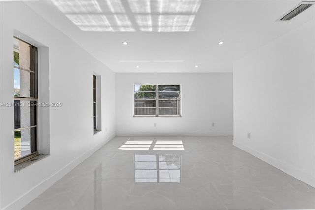 10210 SW 175th St, Miami, FL 33157