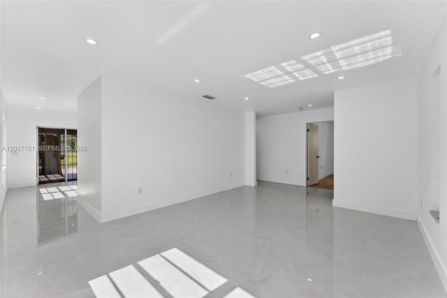 10210 SW 175th St, Miami, FL 33157