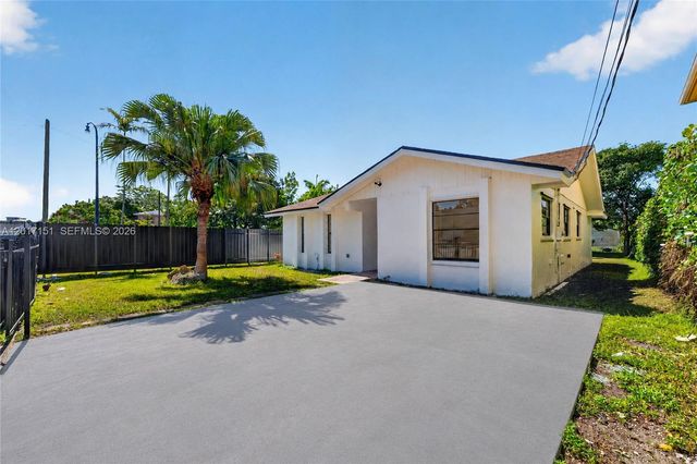 10210 SW 175th St, Miami, FL 33157
