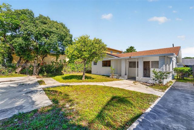 10210 SW 175th St, Miami, FL 33157