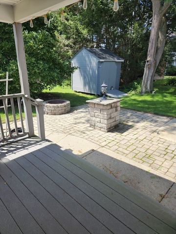 39 Everett Ave, Webster, MA 01570