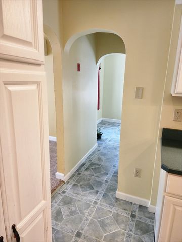 39 Everett Ave, Webster, MA 01570