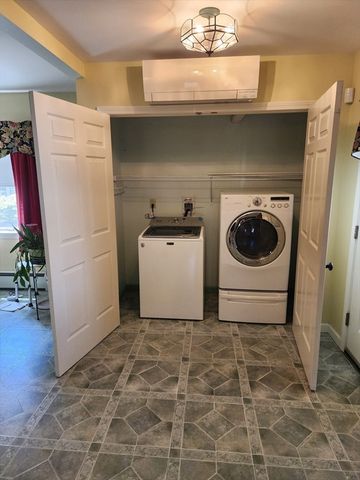 39 Everett Ave, Webster, MA 01570