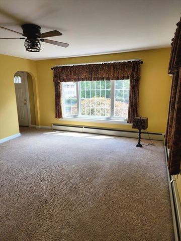 39 Everett Ave, Webster, MA 01570