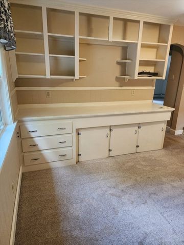 39 Everett Ave, Webster, MA 01570