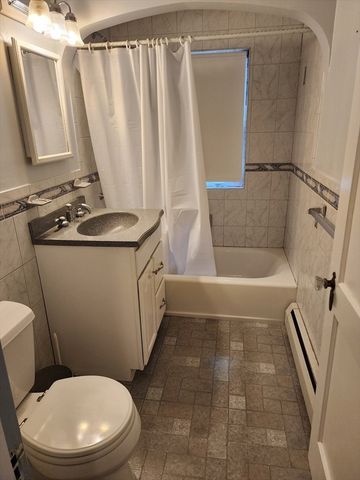 39 Everett Ave, Webster, MA 01570