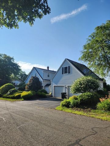 39 Everett Ave, Webster, MA 01570