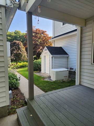 39 Everett Ave, Webster, MA 01570