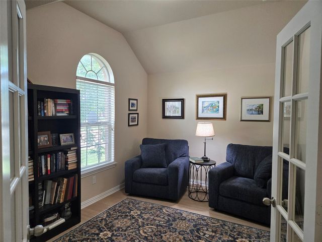1305 Hearthstone Drive, Burleson, TX 76028