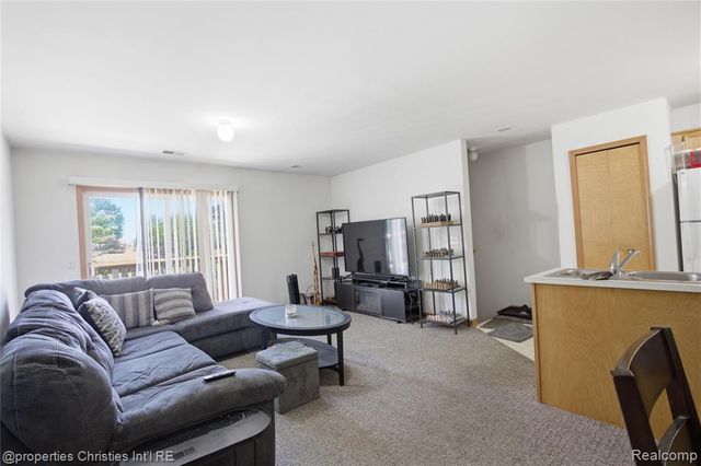 2136 Frazho Road, Warren, MI 48091