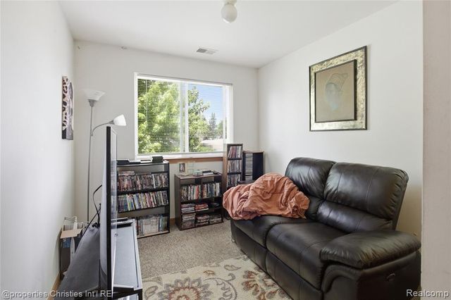 2136 Frazho Road, Warren, MI 48091