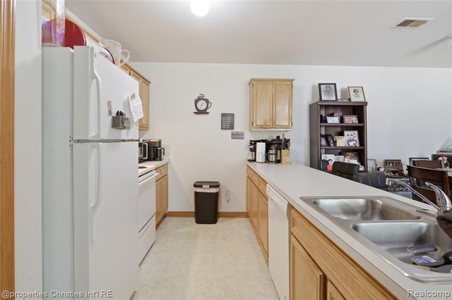 2136 Frazho Road, Warren, MI 48091