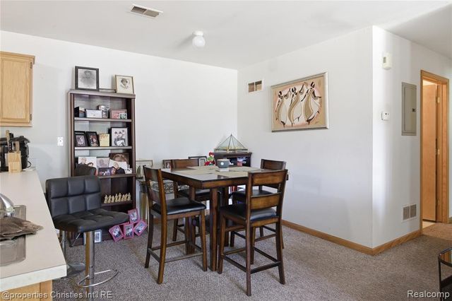 2136 Frazho Road, Warren, MI 48091