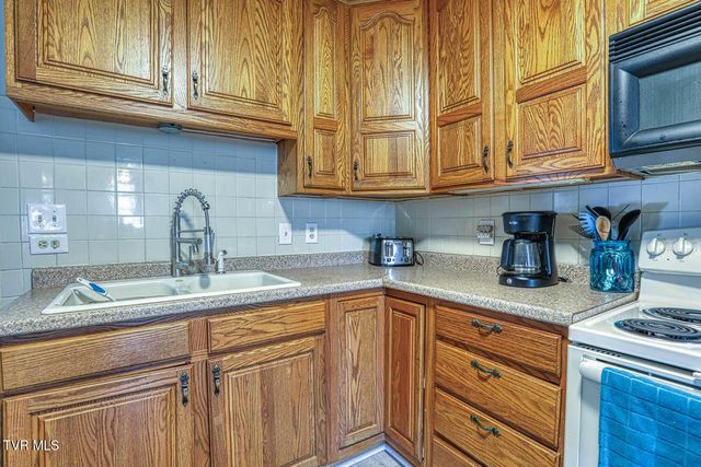 442 West Morgan Street, Church Hill, TN 37642