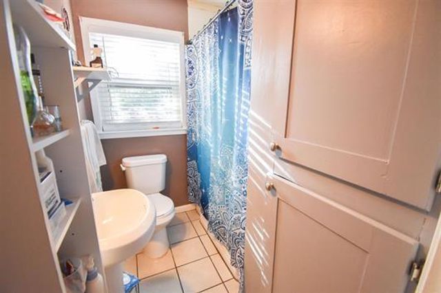 210 College St, Orange, TX 77630