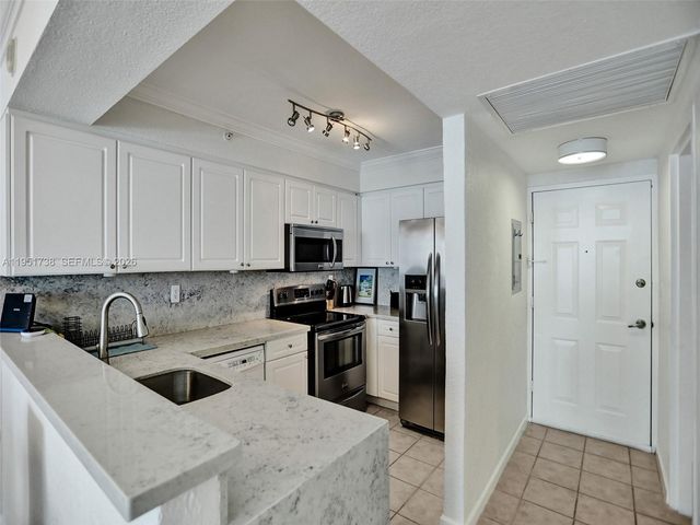 2501 S Ocean Dr 505, Hollywood, FL 33019